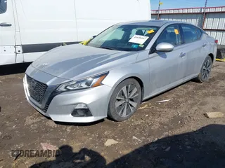 2019 Nissan Altima 2.5 SL with VIN 1N4BL4EV5KC185679, listed as a IAAI auction lot 41658107 with 136,662 mi miles. Bid and sale history available at carsss.com. Image 18.
