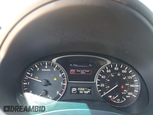 2014 Nissan Altima SV with VIN 1N4AL3AP5EN337188, listed as a Copart auction lot 52202925 with 206,671 mi miles and Salvage Title. Bid and sale history available at DreamBid. Image 9.