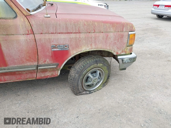 1990 Ford F-150 z VIN 1FTEF14N1LPA97317, wystawiony jako IAAI lot #42390606 z przebiegiem 88 109 mil mil oraz . Historia ofert i sprzedaży dostępna na DreamBid. Obrazek 6.