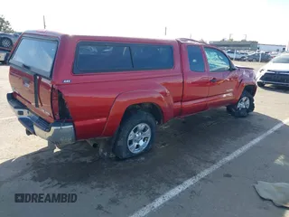 2006 Toyota Tacoma with VIN 5TEUU42N76Z303968, listed as a IAAI auction lot 41520700 with 146,888 mi miles. Bid and sale history available at carsss.com. Image 4.