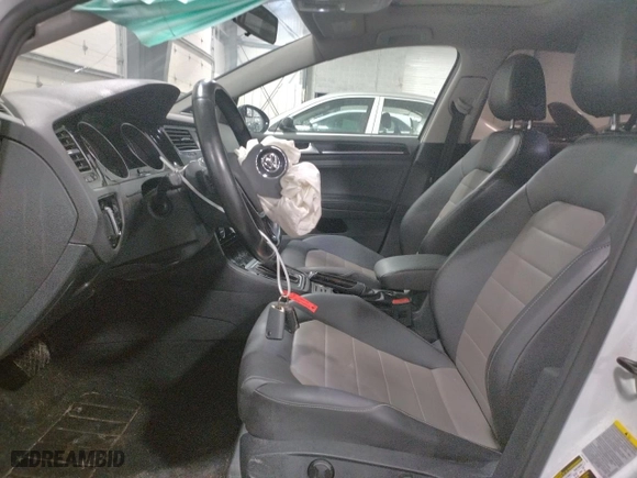 2015 Volkswagen Golf TSI S with VIN 3VW217AU8FM008463, listed as a Copart auction lot 43637843 with 99,582 mi miles. Bid and sale history available at carsss.com. Image 7.