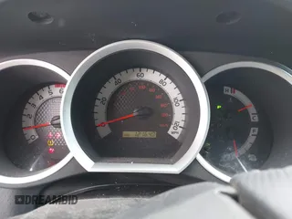 2015 Toyota Tacoma z VIN 5TFLU4EN5FX118378, wystawiony jako IAAI lot #41609943 z przebiegiem 121 640 mil mil oraz . Historia ofert i sprzedaży dostępna na DreamBid. Obrazek 7.