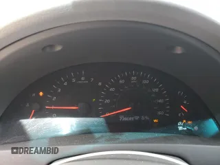 2008 Toyota Camry LE z VIN 4T1BK46K38U564521, wystawiony jako Copart lot #56508825 z przebiegiem 238 689 mil mil oraz Czysty tytuł • Clean title. Historia ofert i sprzedaży dostępna na DreamBid. Obrazek 9.