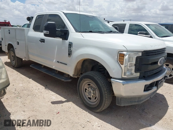 2019 Ford F-250 XL with VIN 1FT7X2BT5KED47410, listed as a IAAI auction lot 42553728 with 217,587 mi miles and . Bid and sale history available at DreamBid. Image 1.