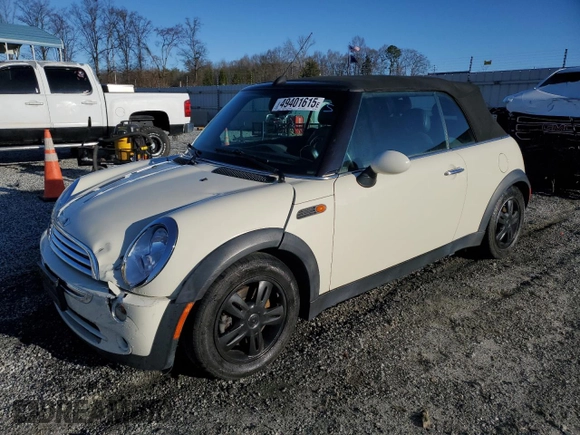 2008 MINI Convertible with VIN WMWRF33588TG18353, listed as a Copart auction lot 49401615 with 124,540 mi miles and Salvage Title. Bid and sale history available at DreamBid. Image 1.