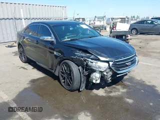 2013 Ford Taurus Limited с VIN 1FAHP2F82DG133885, выставлен на аукционе IAAI как лот 42393686 с пробегом 141 912 миль миль и . История ставок и продаж доступна на DreamBid. Изображение 1.