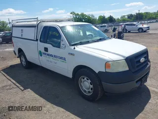 2008 Ford F-150 XL with VIN 1FTRF12258KE33050, listed as a IAAI auction lot 42149750 with 207,015 mi miles. Bid and sale history available at carsss.com. Image 1.