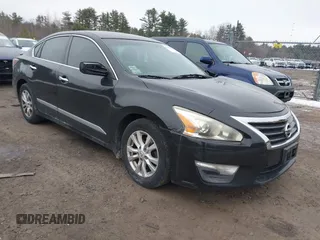 2015 Nissan Altima 2.5 SV with VIN 1N4AL3AP9FC140005, listed as a IAAI auction lot 41473323 with 111,539 mi miles. Bid and sale history available at carsss.com. Image 1.