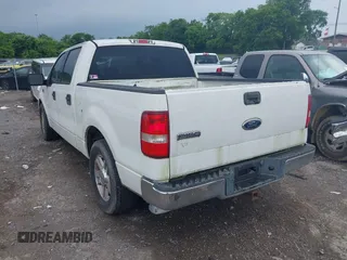 2004 Ford F-150 XLT z VIN 1FTRW12W14KB01667, wystawiony jako IAAI lot #42451052 z przebiegiem 260 719 mil mil oraz . Historia ofert i sprzedaży dostępna na DreamBid. Obrazek 3.