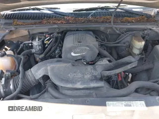 2001 Chevrolet Suburban LS z VIN 3GNEC16T11G222345, wystawiony jako IAAI lot #42289535 z przebiegiem Nie podano mil oraz . Historia ofert i sprzedaży dostępna na DreamBid. Obrazek 10.