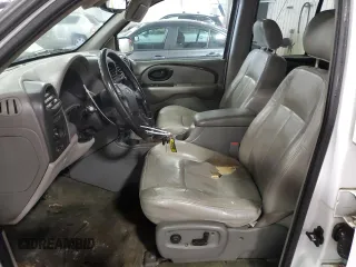 2002 Oldsmobile Bravada z VIN 1GHDT13S322121750, wystawiony jako Copart lot #45673945 z przebiegiem 240 907 mil mil oraz Szkody całkowita. Historia ofert i sprzedaży dostępna na DreamBid. Obrazek 7.