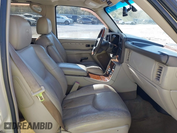 2004 Cadillac Escalade с VIN 1GYEC63TX4R299594, выставлен на аукционе IAAI как лот 41833184 с пробегом 320 822 миль миль и . История ставок и продаж доступна на DreamBid. Изображение 5.