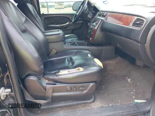 2014 Chevrolet Tahoe LT with VIN 1GNSCBE08ER193058, listed as a IAAI auction lot 42382232 with 228,749 mi miles and . Bid and sale history available at DreamBid. Image 5.
