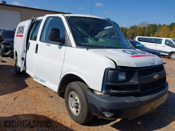 2016 Chevrolet Express Cargo Van with VIN 1GCZGHFG3G1278918, listed as a IAAI auction lot 40711791 with 268,643 mi miles. Bid and sale history available at carsss.com. Image 1.