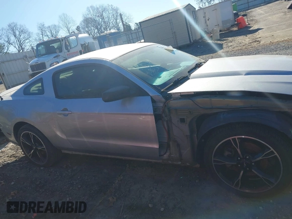2011 Ford Mustang V6 with VIN 1ZVBP8AM0B5105676, listed as a IAAI auction lot 41110716 with 177,624 mi miles and . Bid and sale history available at carsss.com. Image 13.