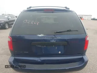2005 Dodge Caravan SE with VIN 1D4GP24R95B420644, listed as a IAAI auction lot 42302868 with 256,701 mi miles and . Bid and sale history available at DreamBid. Image 16.