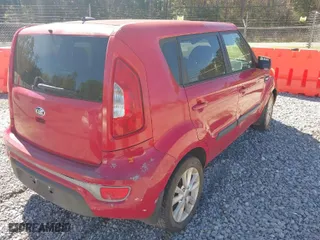 2013 Kia Soul with VIN KNDJT2A51D7624453, listed as a IAAI auction lot 42083812 with 188,288 mi miles. Bid and sale history available at carsss.com. Image 4.