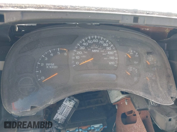 2004 Chevrolet Silverado 1500 Work Truck with VIN 1GCEC14XX4Z265911, listed as a IAAI auction lot 42043955 with 1 mi miles. Bid and sale history available at carsss.com. Image 7.