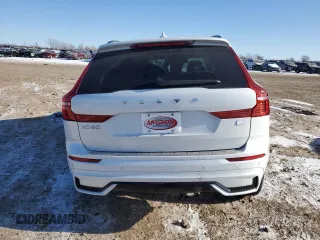2024 Volvo XC60 Recharge Plug-In Hybrid Plus Dark Theme with VIN YV4H60DL4R1828689, listed as a Copart auction lot 88291785 with 1,037 mi miles and Salvage Title. Bid and sale history available at carsss.com. Image 6.