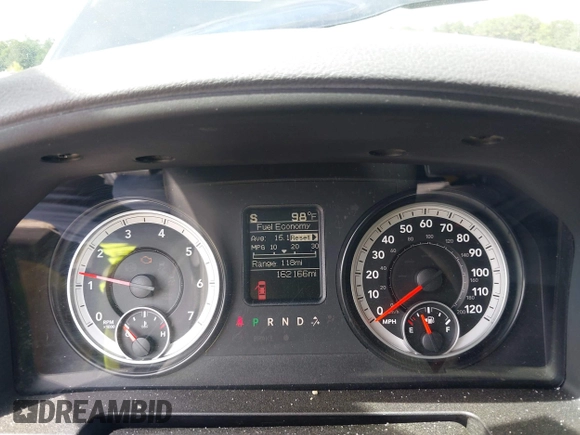 2015 Ram 1500 Express z VIN 3C6RR6KT3FG687249, wystawiony jako IAAI lot #42253945 z przebiegiem 162 166 mil mil oraz . Historia ofert i sprzedaży dostępna na DreamBid. Obrazek 7.