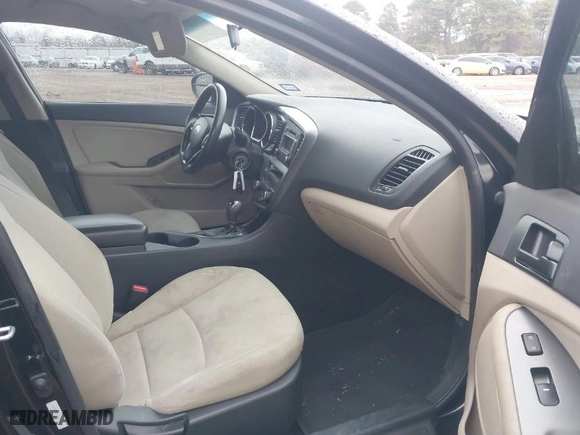 2012 Kia Optima LX with VIN 5XXGM4A72CG006536, listed as a IAAI auction lot 41593608 with 262,326 mi miles. Bid and sale history available at carsss.com. Image 5.