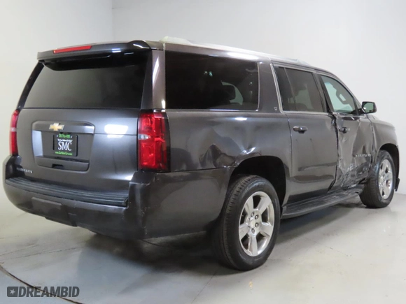 2017 Chevrolet Suburban LT with VIN 1GNSCHKC8HR364686, listed as a Copart auction lot 46310075 with 84,076 mi miles and Clean Title. Bid and sale history available at carsss.com. Image 3.