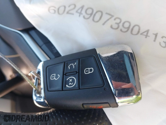 2022 Volkswagen Atlas SEL Premium R-Line with VIN 1V2FE2CA6NC220596, listed as a IAAI auction lot 41864407 with 13,120 mi miles and . Bid and sale history available at DreamBid. Image 11.