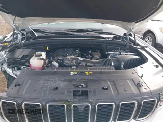 2024 Jeep Grand Cherokee Limited with VIN 1C4RJKBG2R8625086, listed as a IAAI auction lot 41461558 with 3,001 mi miles and . Bid and sale history available at DreamBid. Image 10.