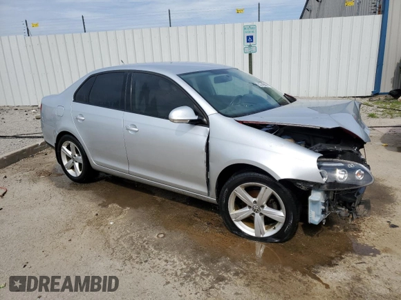 2010 Volkswagen Jetta Limited Edition с VIN 3VWAX7AJ1AM105397, выставлен на аукционе Copart как лот 53749085 с пробегом 159 224 миль миль и На запчасти • Non repairable. История ставок и продаж доступна на DreamBid. Изображение 4.