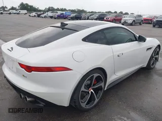 2015 Jaguar F-Type R z VIN SAJWA6DA8FMK20244, wystawiony jako IAAI lot #42130845 z przebiegiem 72 408 mil mil oraz . Historia ofert i sprzedaży dostępna na DreamBid. Obrazek 4.