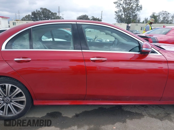 2021 Mercedes-Benz E 350 with VIN W1KZF8DB1MA977976, listed as a IAAI auction lot 42130835 with 30,584 mi miles and . Bid and sale history available at DreamBid. Image 14.