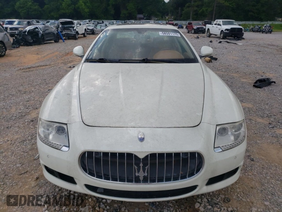 2010 Maserati Quattroporte S z VIN ZAM39JKA3A0052282, wystawiony jako Copart lot #58591175 z przebiegiem Nie podano mil oraz Czysty tytuł • Clean title. Historia ofert i sprzedaży dostępna na DreamBid. Obrazek 5.