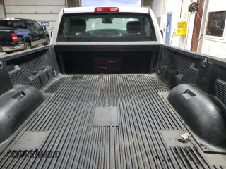 2017 Ram 1500 Tradesman z VIN 3C6JR6DT1HG675260, wystawiony jako Copart lot #81316994 z przebiegiem 179 886 mil mil oraz Szkoda całkowita • Salvage title. Historia ofert i sprzedaży dostępna na DreamBid. Obrazek 10.