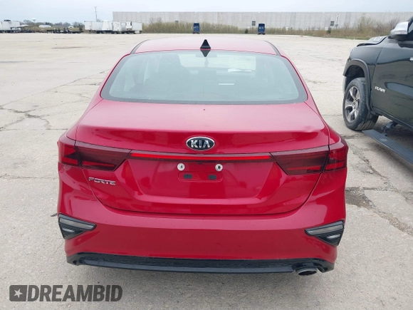 2021 Kia Forte LXS z VIN 3KPF24AD0ME346625, wystawiony jako IAAI lot #39182049 z przebiegiem 32 768 mil mil oraz . Historia ofert i sprzedaży dostępna na DreamBid. Obrazek 16.