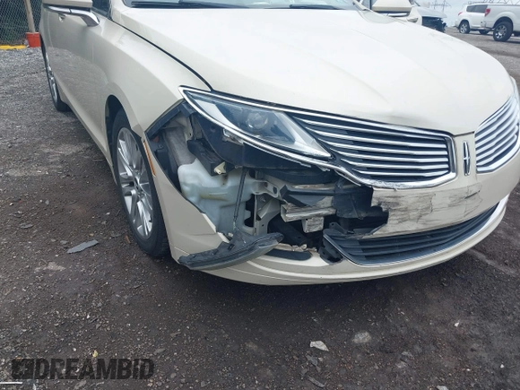 2014 Lincoln MKZ Hybrid with VIN 3LN6L2LU8ER813195, listed as a IAAI auction lot 42578644 with 153,893 mi miles and . Bid and sale history available at DreamBid. Image 6.