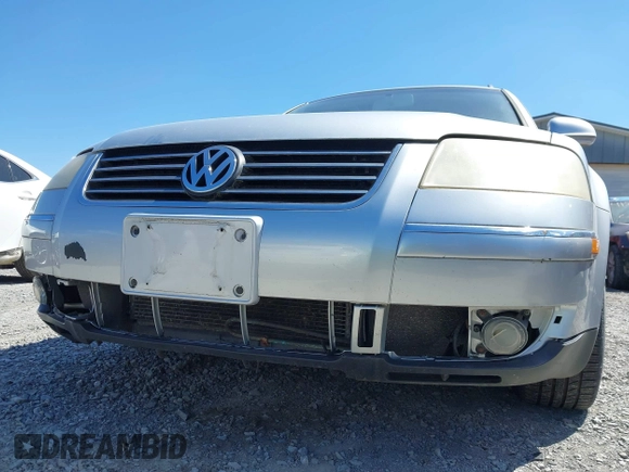 2005 Volkswagen Passat z VIN WVWDD63B25E110788, wystawiony jako IAAI lot #41877185 z przebiegiem 181 584 mil mil oraz . Historia ofert i sprzedaży dostępna na DreamBid. Obrazek 12.
