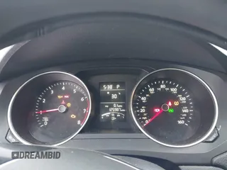 2015 Volkswagen Jetta SE z VIN 3VWD17AJ8FM321933, wystawiony jako IAAI lot #41177805 z przebiegiem 125 987 mil mil oraz . Historia ofert i sprzedaży dostępna na DreamBid. Obrazek 7.