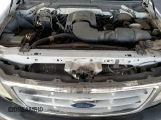 2000 Ford F-150 XL with VIN 1FTRX17W1YNB88948, listed as a Copart auction lot 83114404 with 288,100 mi miles and Salvage Title. Bid and sale history available at carsss.com. Image 11.