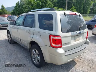 2009 Ford Escape Limited z VIN 1FMCU94729KB00689, wystawiony jako IAAI lot #42488311 z przebiegiem 271 726 mil mil oraz . Historia ofert i sprzedaży dostępna na DreamBid. Obrazek 6.