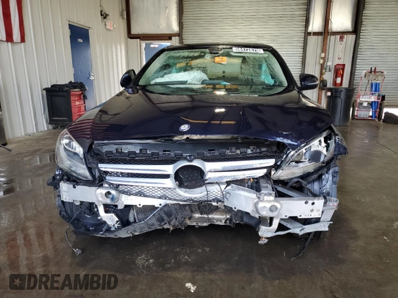 2016 Mercedes-Benz C 300 Luxury with VIN 55SWF4KB0GU102939, listed as a Copart auction lot 58472875 with Not provided miles and Clean title. Bid and sale history available at DreamBid. Image 5.