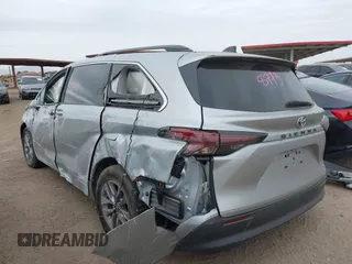 2024 Toyota Sienna XLE with VIN 5TDYRKEC3RS193861, listed as a IAAI auction lot 41567890 with 18,630 mi miles. Bid and sale history available at carsss.com. Image 3.