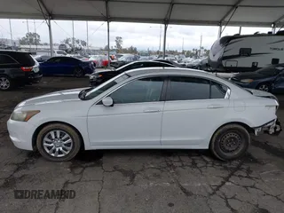 2008 Honda Accord LX z VIN 1HGCP26318A106812, wystawiony jako IAAI lot #41741788 z przebiegiem 117 140 mil mil oraz . Historia ofert i sprzedaży dostępna na DreamBid. Obrazek 15.