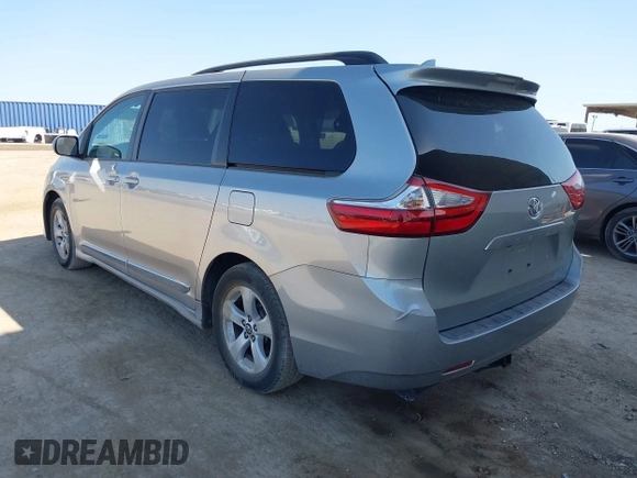 2019 Toyota Sienna LE Auto Access Seat z VIN 5TDKZ3DC1KS966037, wystawiony jako IAAI lot #41972610 z przebiegiem 59 585 mil mil oraz . Historia ofert i sprzedaży dostępna na DreamBid. Obrazek 3.