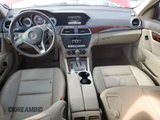 2014 Mercedes-Benz C 250 Sport с VIN WDDGF4HB3EG157536, выставлен на аукционе Copart как лот 52891585 с пробегом 58 375 миль миль и Списание • Salvage title. История ставок и продаж доступна на DreamBid. Изображение 8.