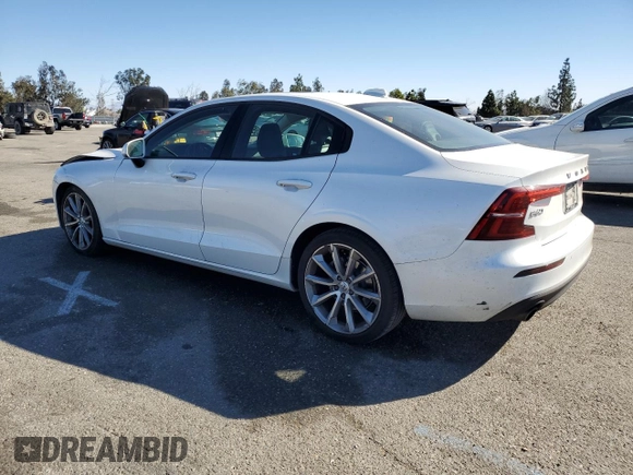 2020 Volvo S60 Momentum with VIN 7JR102FK4LG034769, listed as a Copart auction lot 42356235 with 51,114 mi miles and Salvage Title. Bid and sale history available at carsss.com. Image 2.