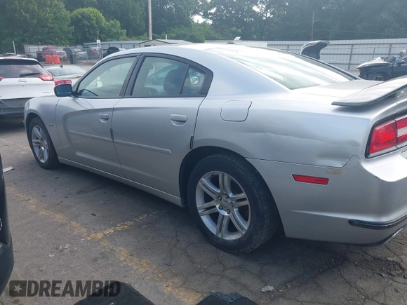 2011 Dodge Charger SE z VIN 2B3CL3CG2BH613364, wystawiony jako IAAI lot #42257275 z przebiegiem 137 321 mil mil oraz . Historia ofert i sprzedaży dostępna na DreamBid. Obrazek 14.