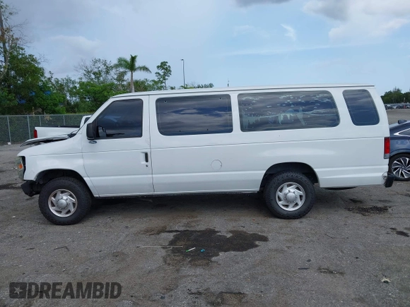 2014 Ford Econoline Passenger XL z VIN 1FBSS3BLXEDA00930, wystawiony jako IAAI lot #42445363 z przebiegiem Nie podano mil oraz . Historia ofert i sprzedaży dostępna na DreamBid. Obrazek 15.
