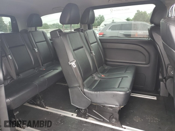 2018 Mercedes-Benz Metris Passenger z VIN WD4PG2EEXJ3413754, wystawiony jako Copart lot #61470415 z przebiegiem 201 761 mil mil oraz Czysty tytuł • Clean title. Historia ofert i sprzedaży dostępna na DreamBid. Obrazek 11.