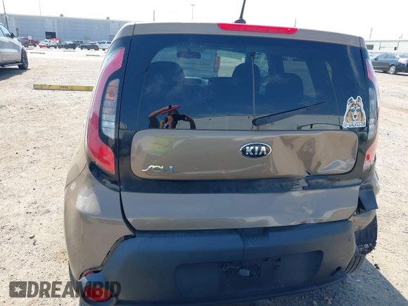 2015 Kia Soul + with VIN KNDJP3A53F7232765, listed as a IAAI auction lot 41670533 with 54,637 mi miles. Bid and sale history available at carsss.com. Image 16.