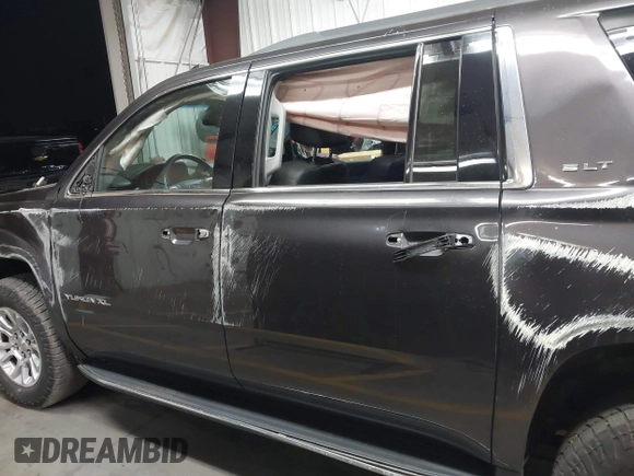 2018 GMC Yukon XL SLT Standard Edition with VIN 1GKS2JKCXJR376058, listed as a IAAI auction lot 41507544 with 110,299 mi miles. Bid and sale history available at carsss.com. Image 14.